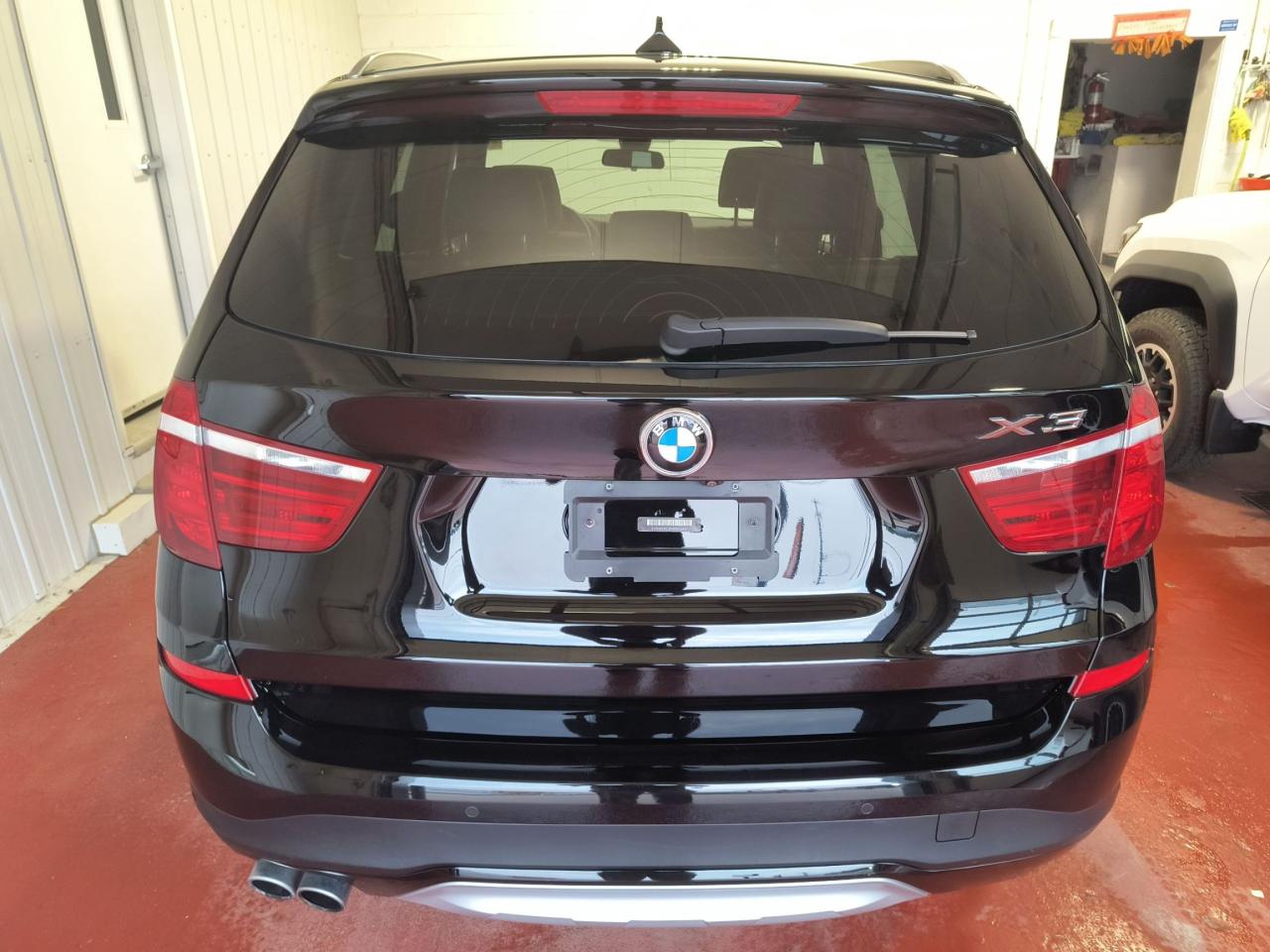 2017 BMW X3 xDrive28i Photo0