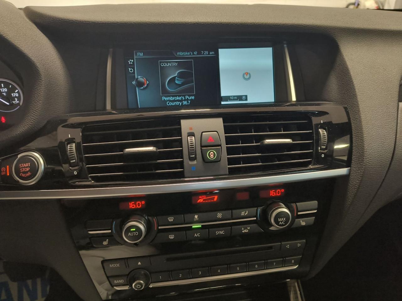 2017 BMW X3 xDrive28i Photo0