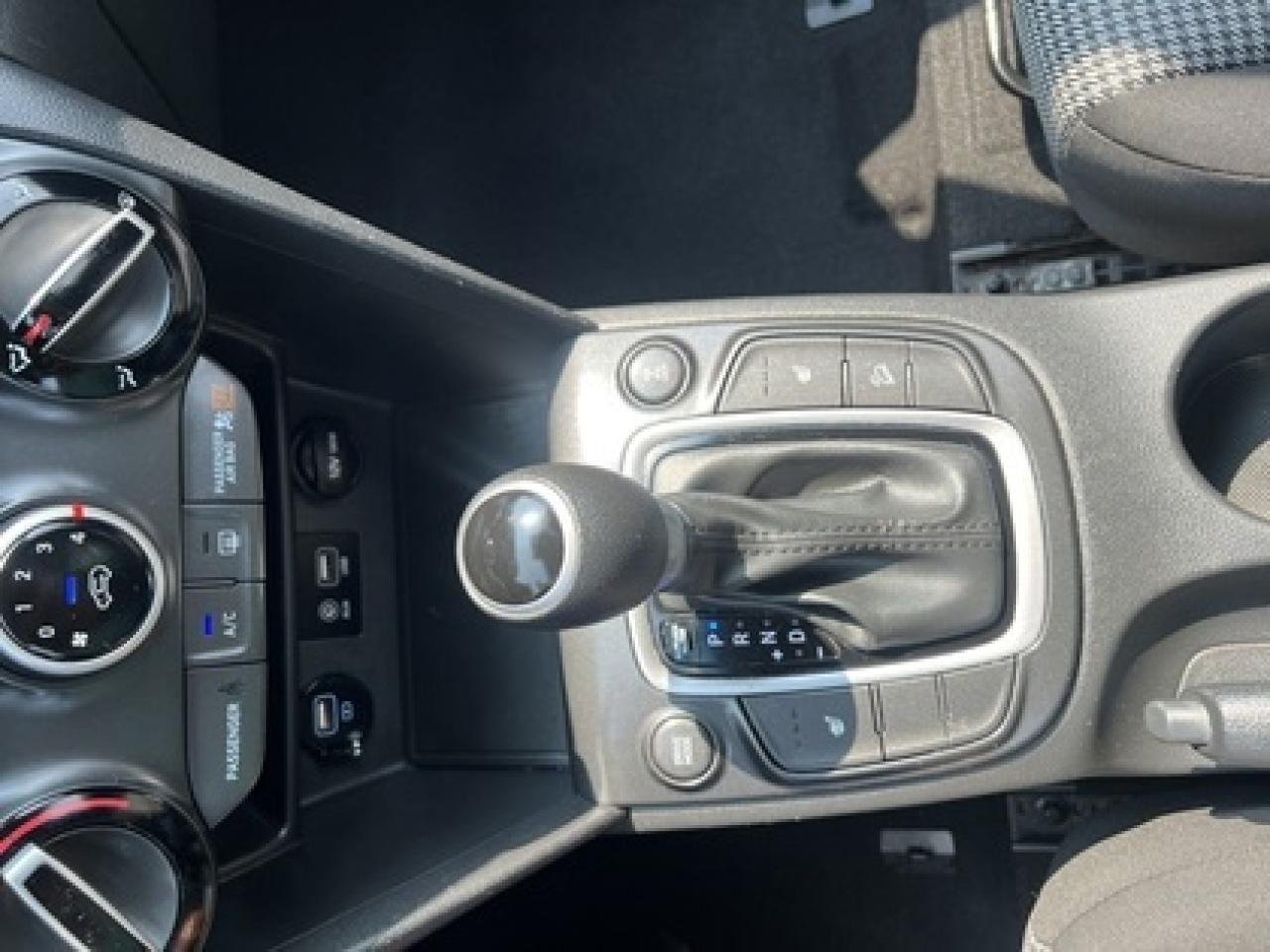 2020 Hyundai KONA Essential Photo