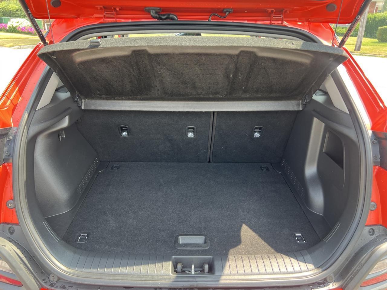 2020 Hyundai KONA 2.0L Essential AWD Photo