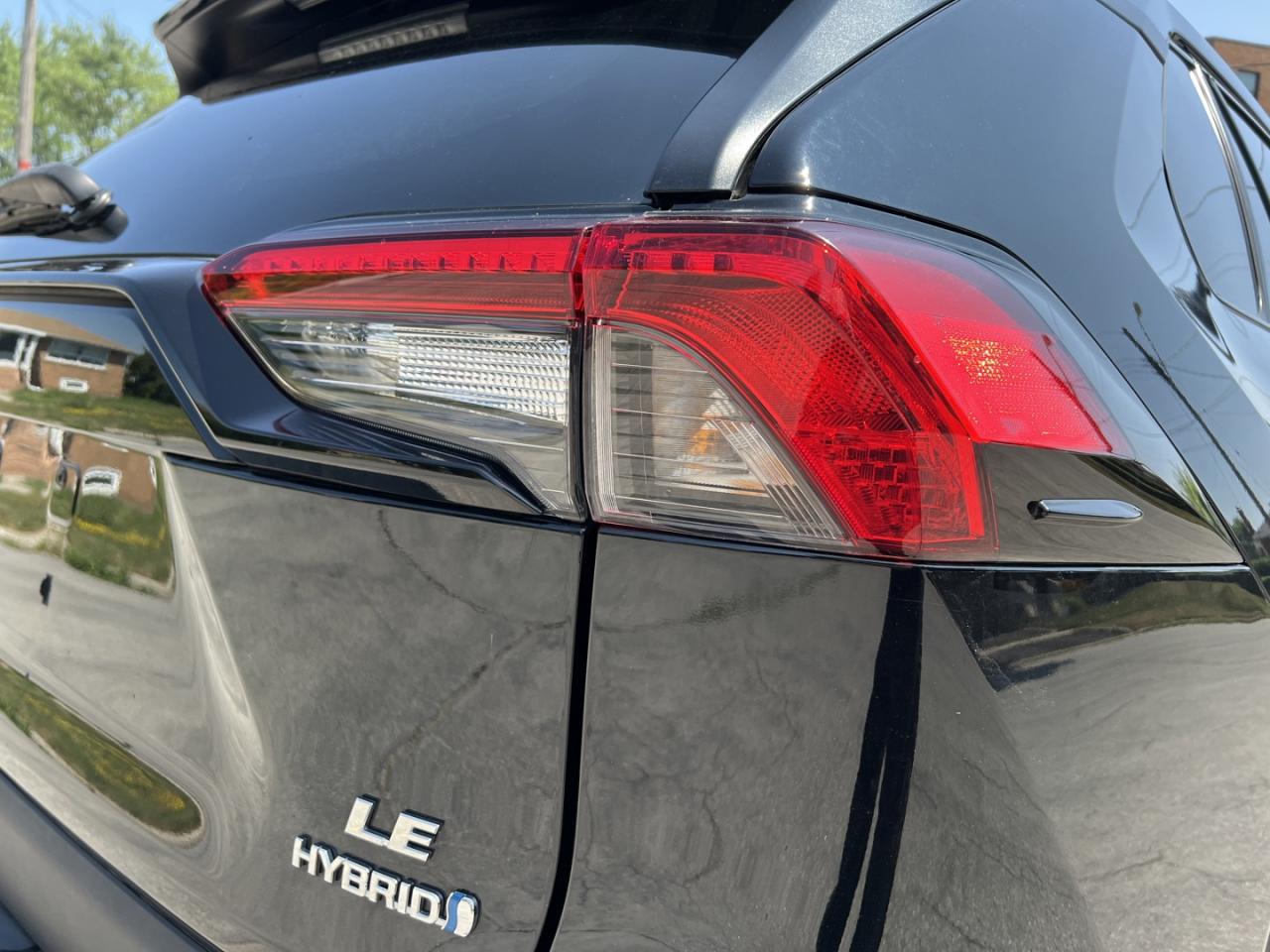 2021 Toyota RAV4 Hybrid LE AWD - Photo #7