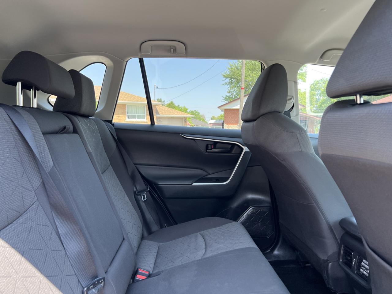 2021 Toyota RAV4 Hybrid LE AWD - Photo #13