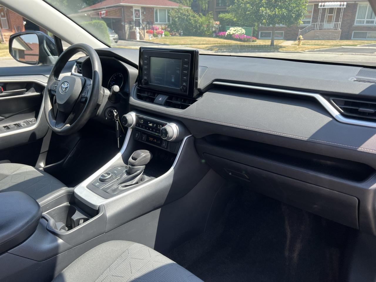 2021 Toyota RAV4 Hybrid LE AWD - Photo #15