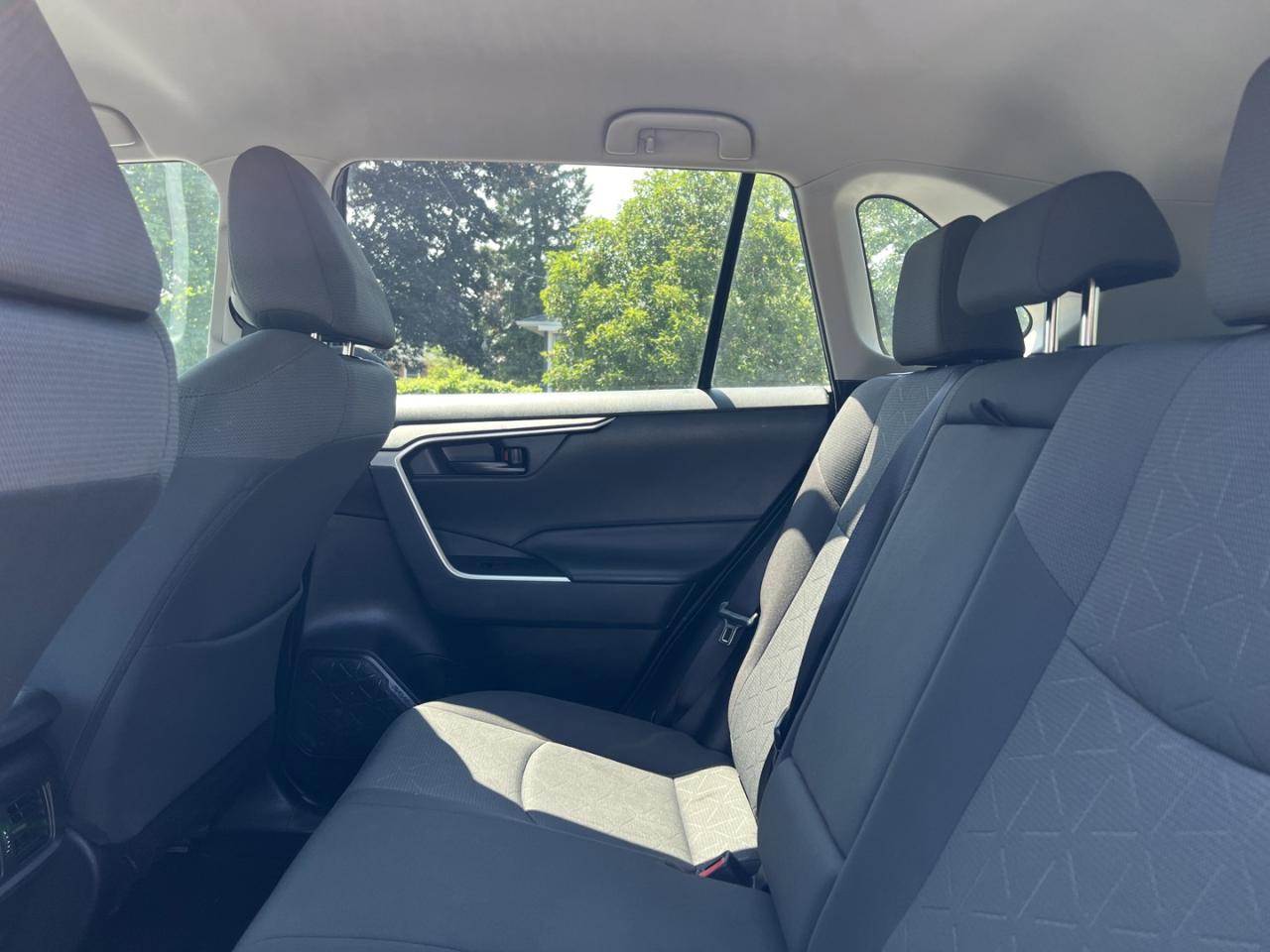 2021 Toyota RAV4 Hybrid LE AWD - Photo #16
