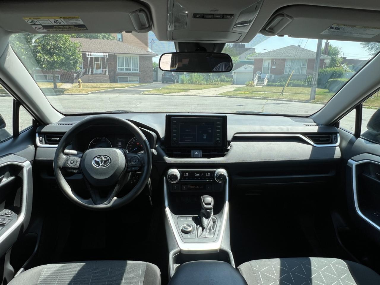 2021 Toyota RAV4 Hybrid LE AWD - Photo #17