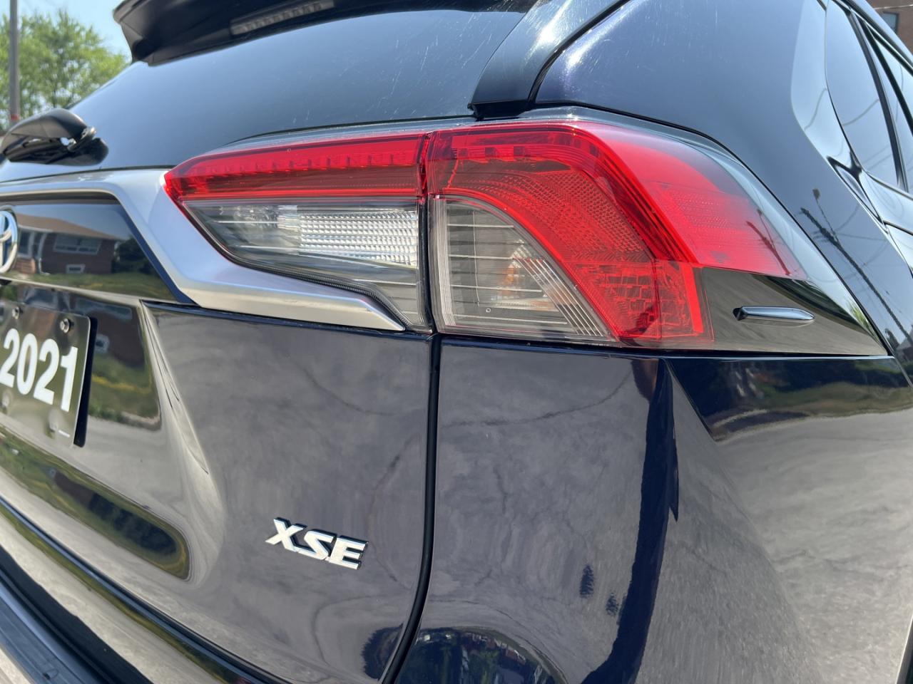 2021 Toyota RAV4 Prime XSE AWD - Photo #7