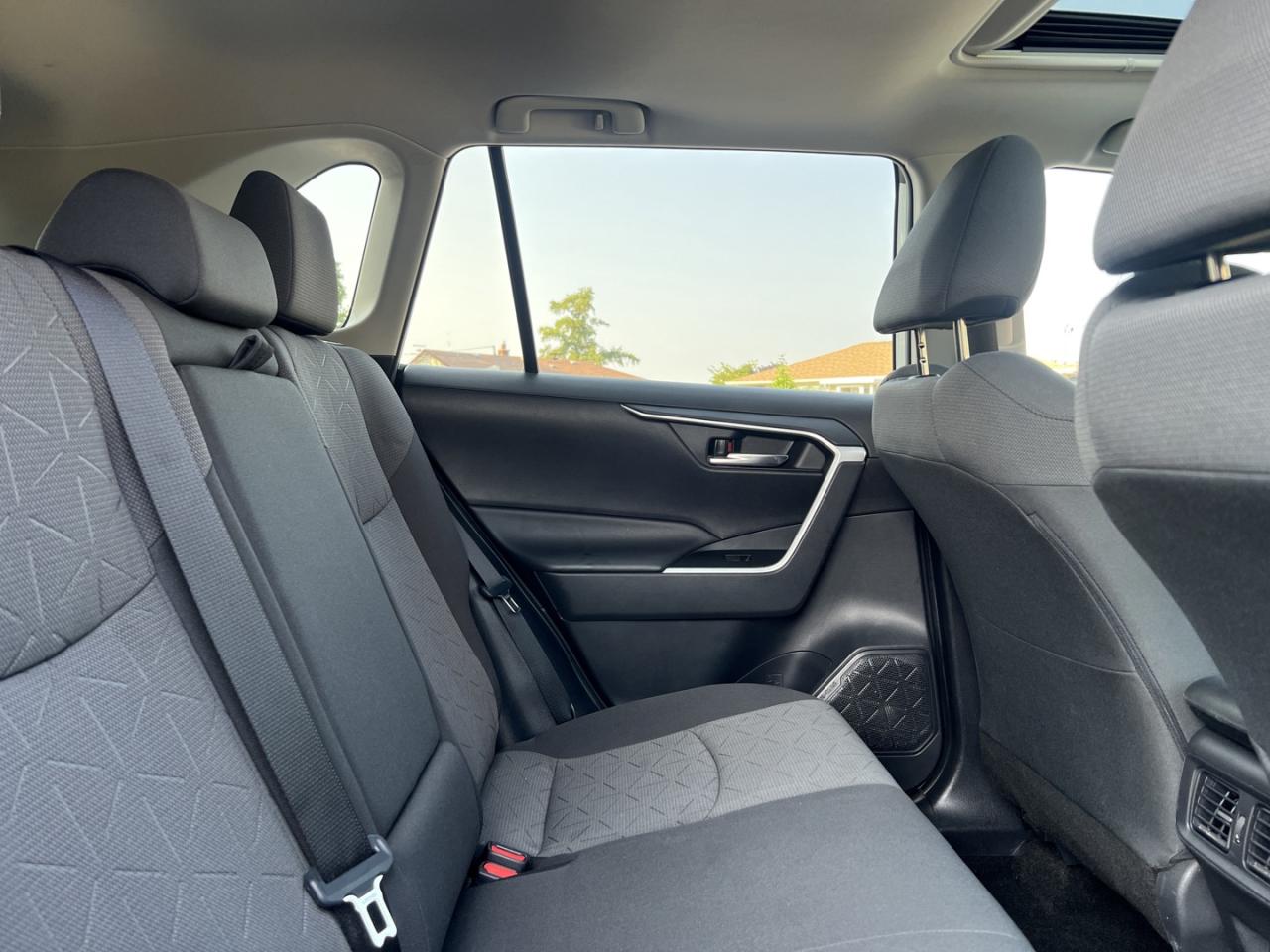2020 Toyota RAV4 XLE AWD - Photo #10