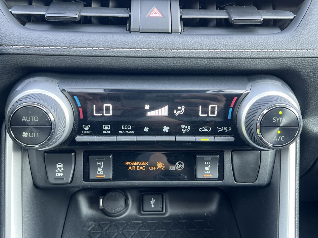 2020 Toyota RAV4 XLE AWD - Photo #19
