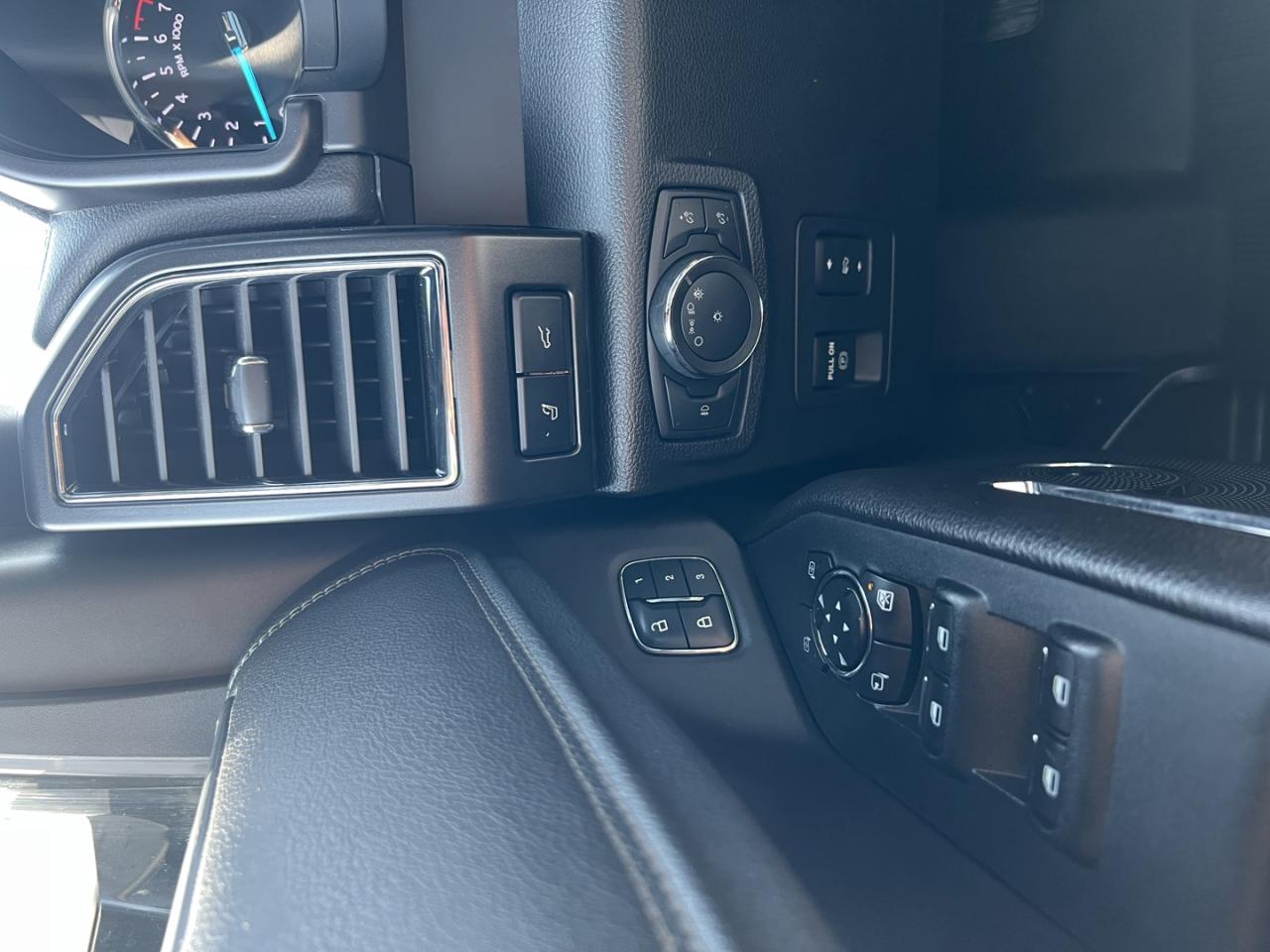 2018 Ford Expedition Limited 4WD - Photo #22