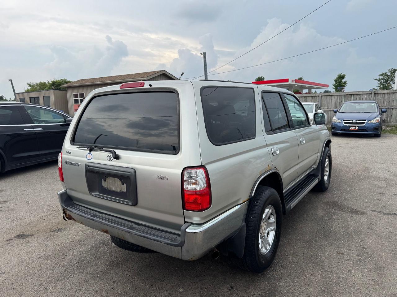 2001 Toyota 4Runner SR5 - Photo #5