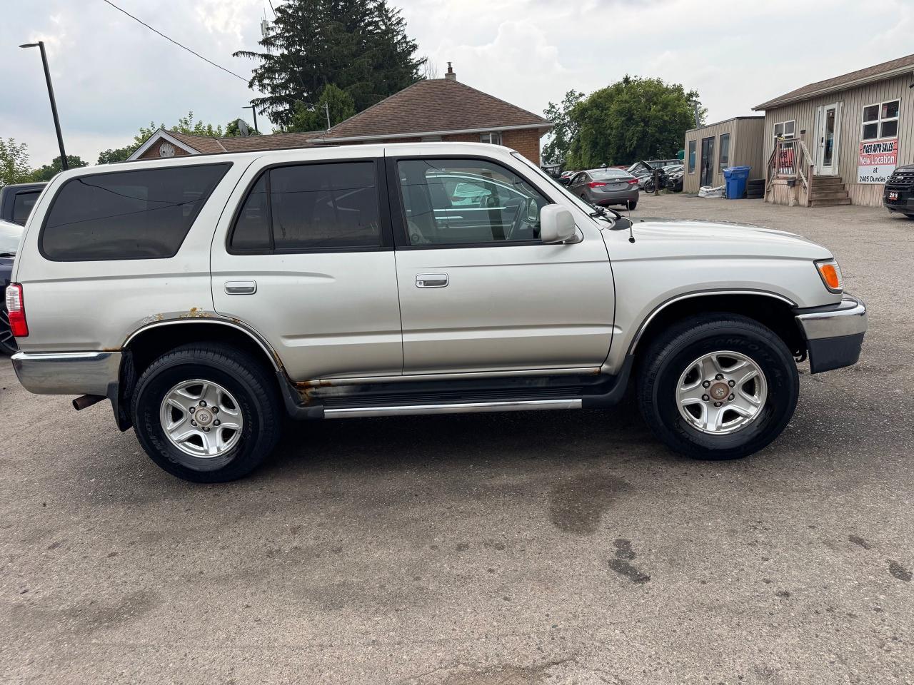 2001 Toyota 4Runner SR5 - Photo #6