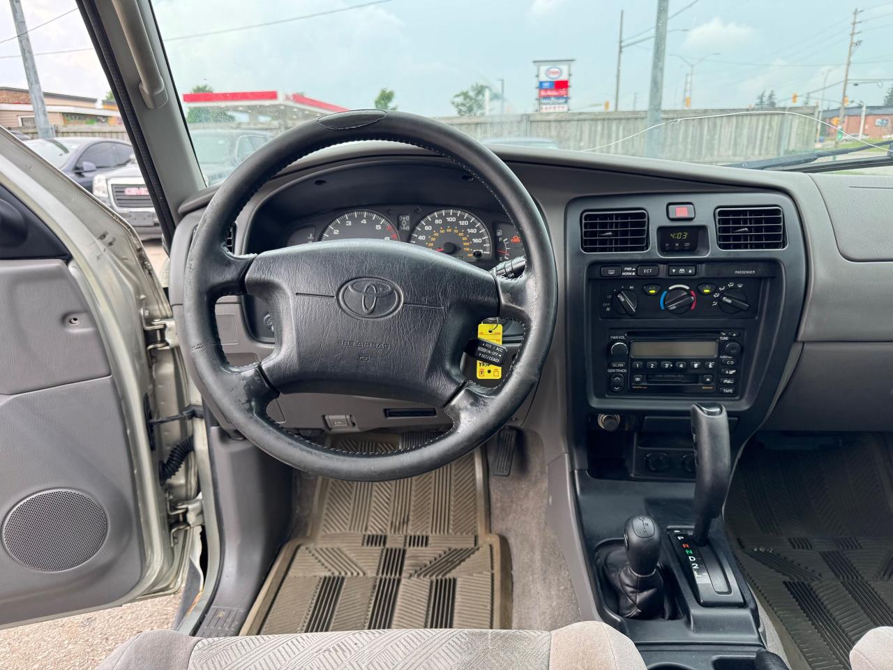 2001 Toyota 4Runner SR5 - Photo #13