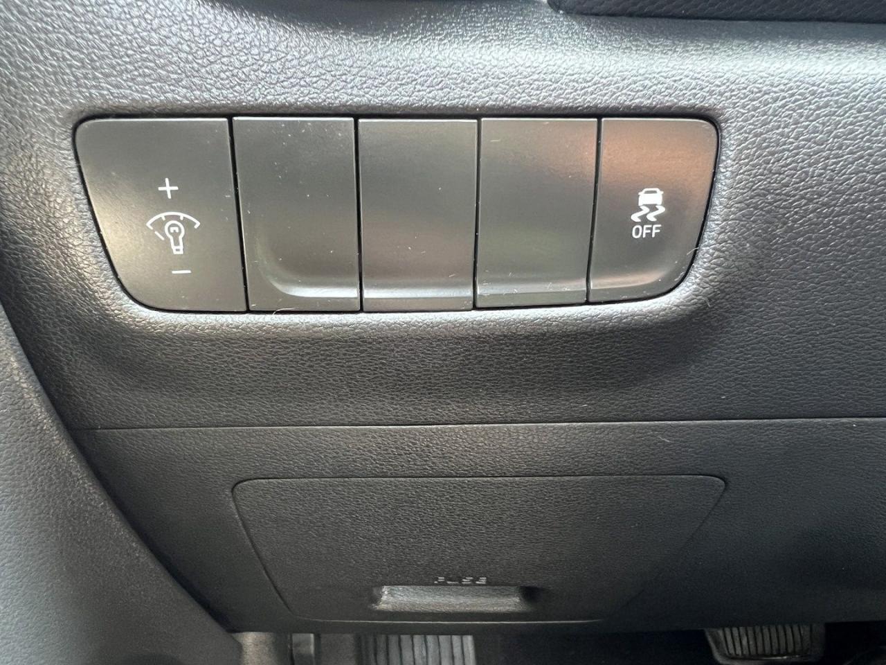 2020 Hyundai KONA Essential - Photo #25