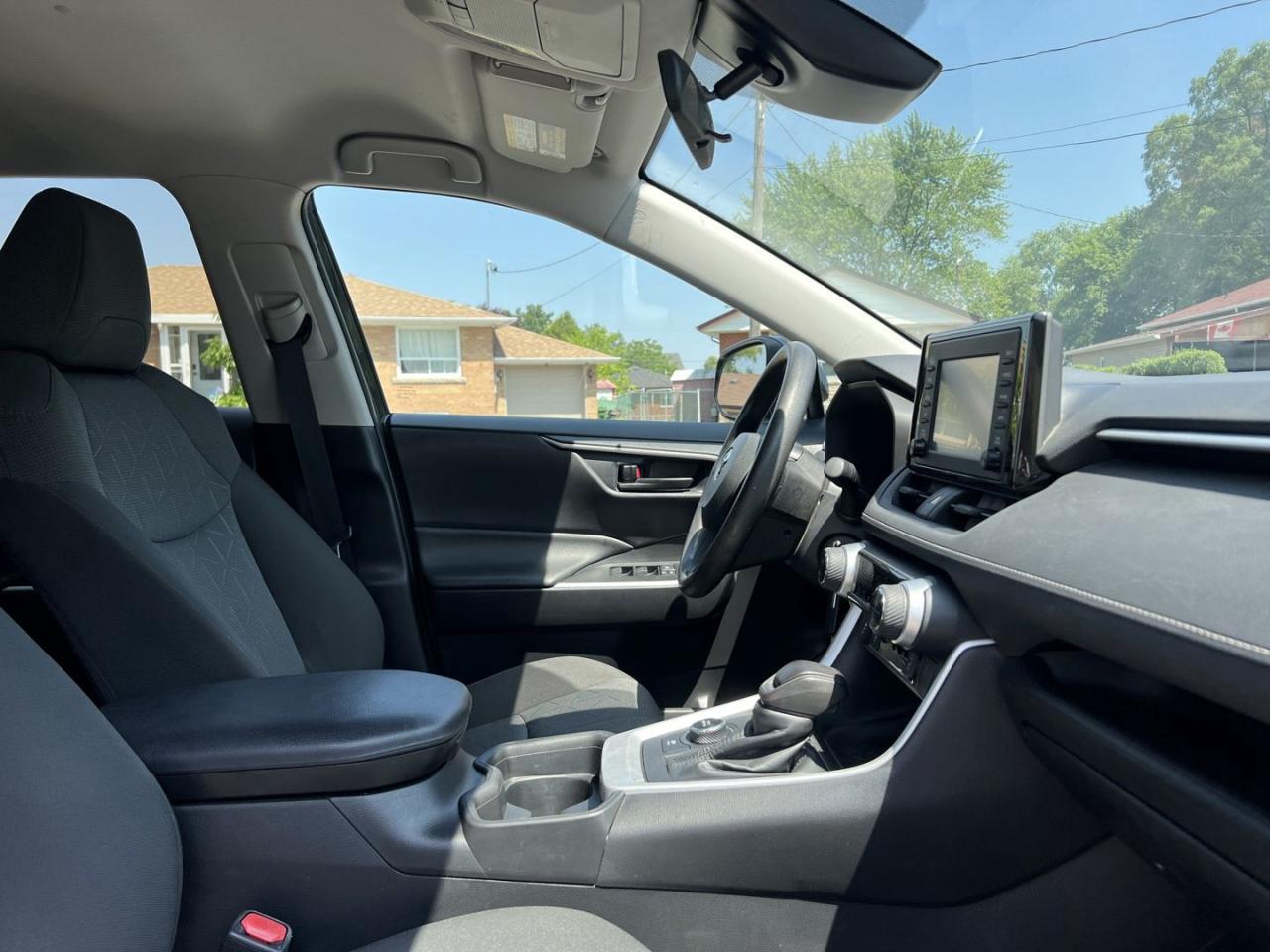2021 Toyota RAV4 Hybrid LE AWD - Photo #14