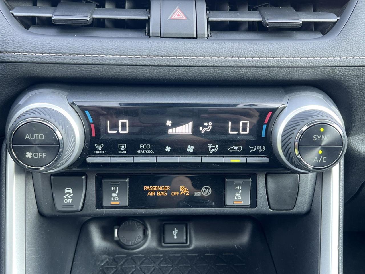 2020 Toyota RAV4 XLE AWD - Photo #19