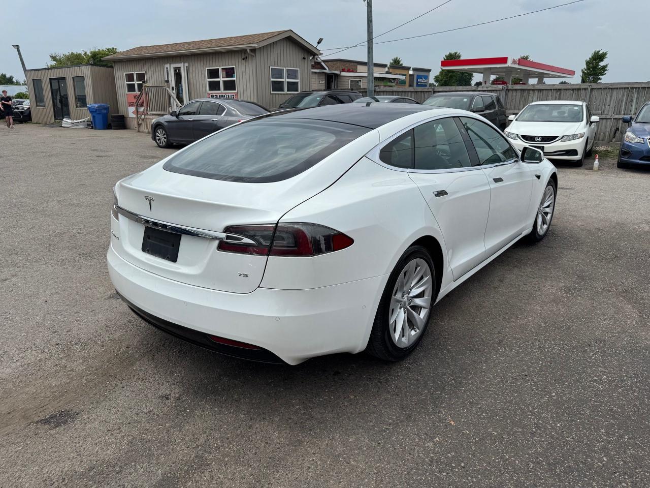 2017 Tesla Model S 75 - Photo #5