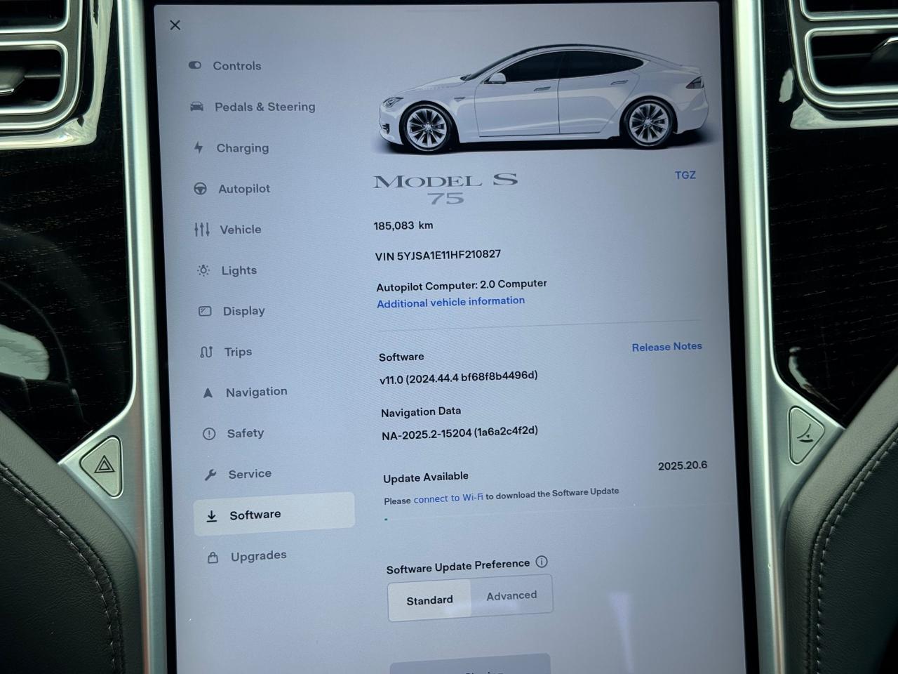 2017 Tesla Model S 75 - Photo #16
