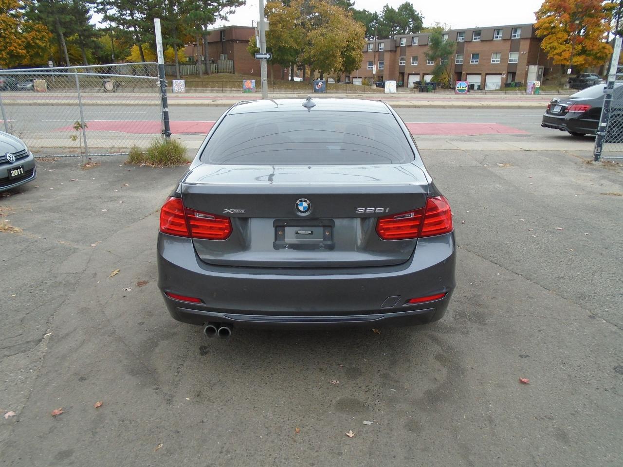 2013 BMW 3 Series 328 X DRIVE/ SPORT PACKAGE/ LOADED / AWD/ SUNROOF - Photo #6