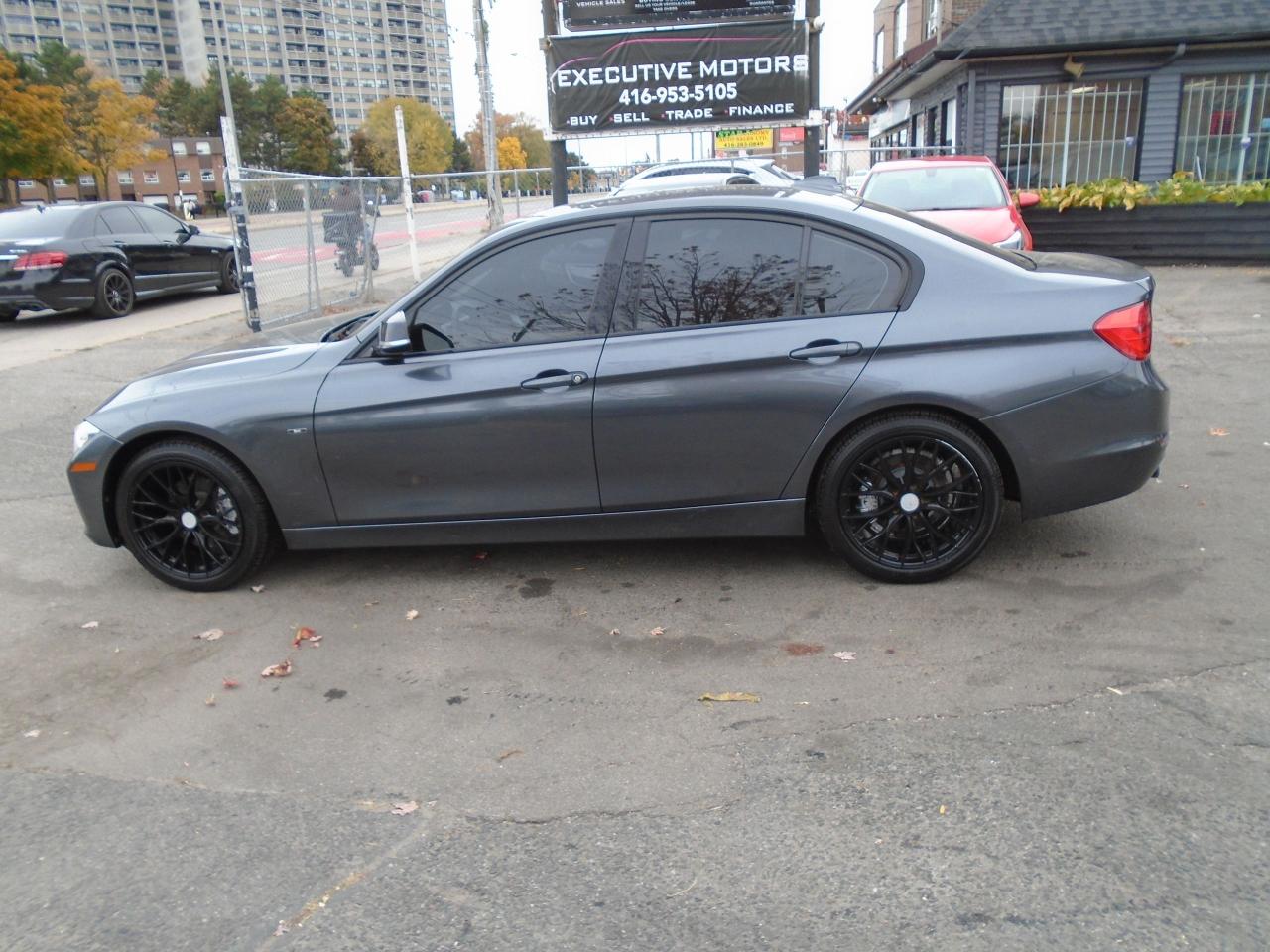 2013 BMW 3 Series 328 X DRIVE/ SPORT PACKAGE/ LOADED / AWD/ SUNROOF - Photo #8