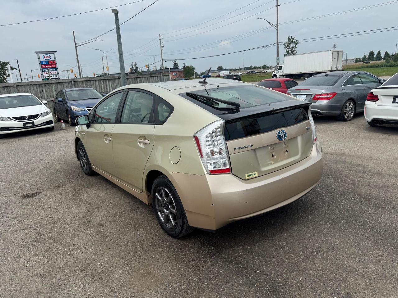 2010 Toyota Prius  - Photo #3