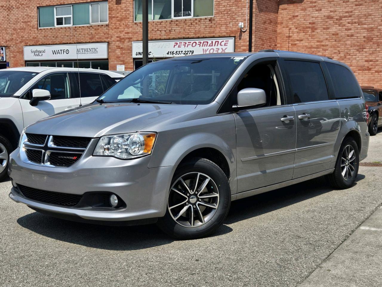 Used 2017 Dodge Grand Caravan SXT Premium Plus for sale in Toronto, ON