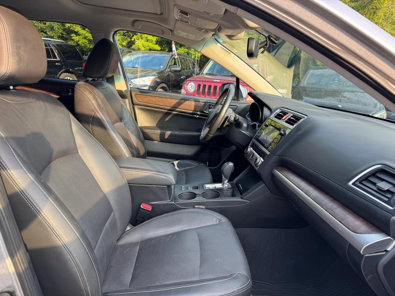 2015 Subaru Outback 2.5i w/Limited & Tech Pkg - Photo #9