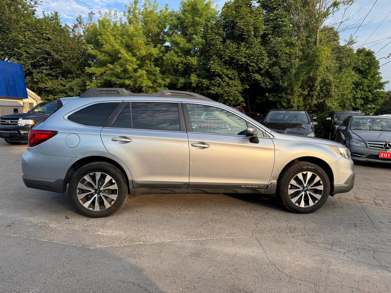 2015 Subaru Outback 2.5i w/Limited & Tech Pkg - Photo #8