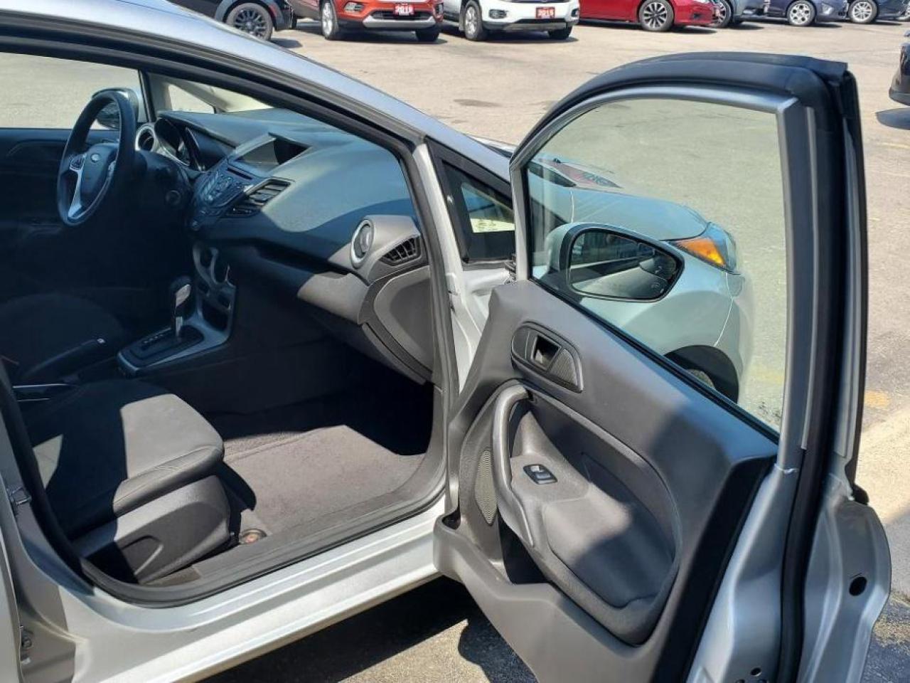 2019 Ford Fiesta SE - Photo #10
