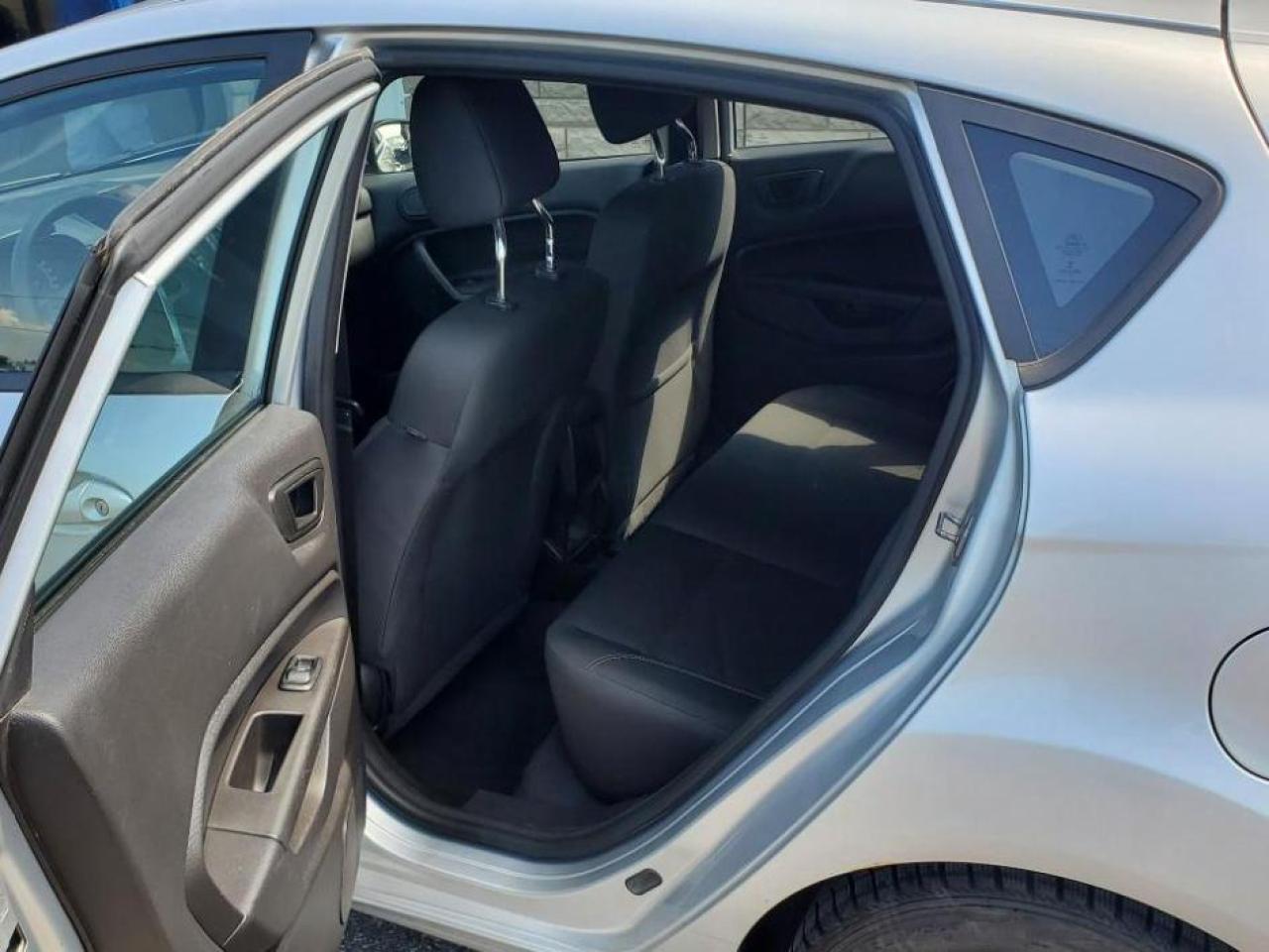 2019 Ford Fiesta SE - Photo #15