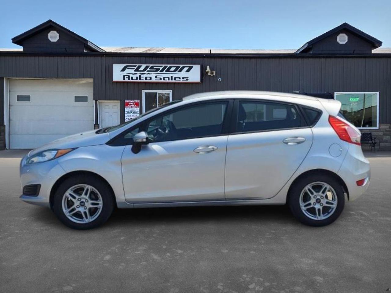 2019 Ford Fiesta SE - Photo #2