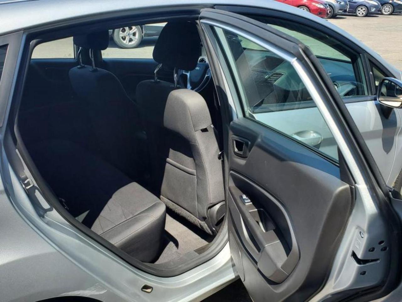 2019 Ford Fiesta SE - Photo #16