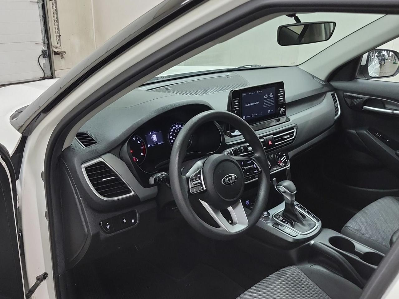 2021 Kia Seltos LX Photo