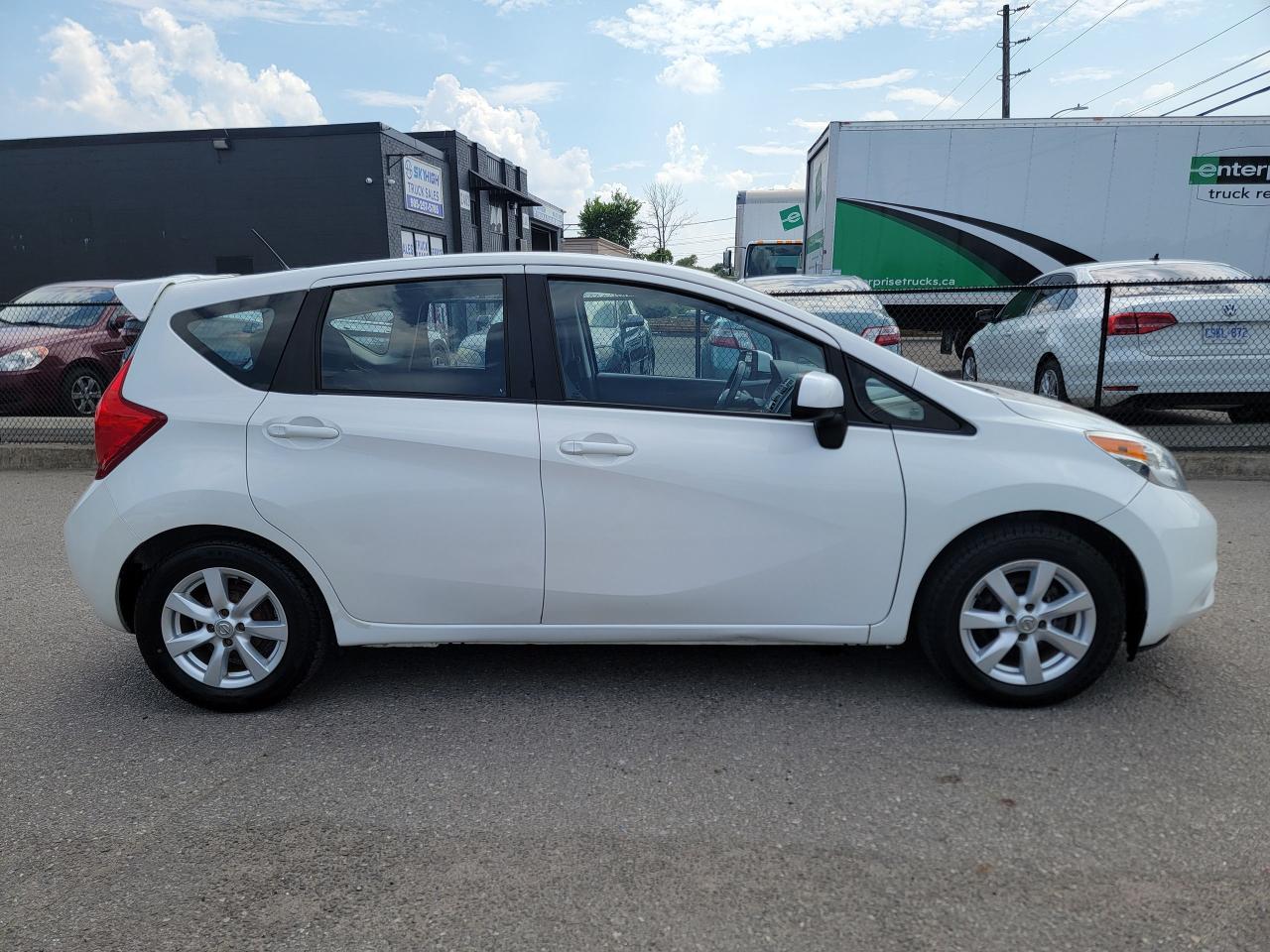 2014 Nissan Versa Note SV - Photo #3