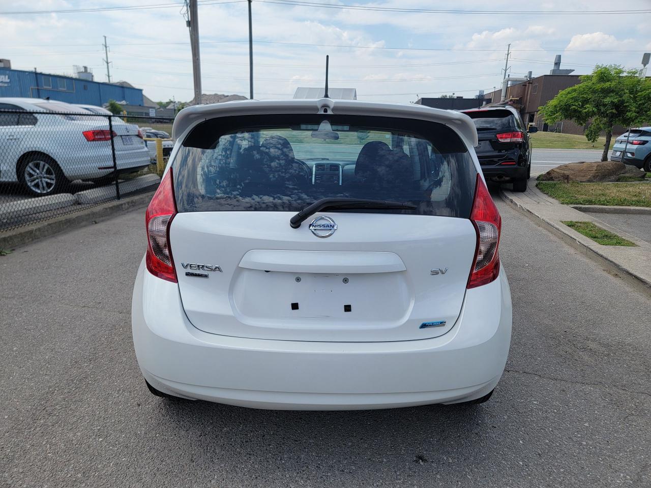 2014 Nissan Versa Note SV - Photo #5
