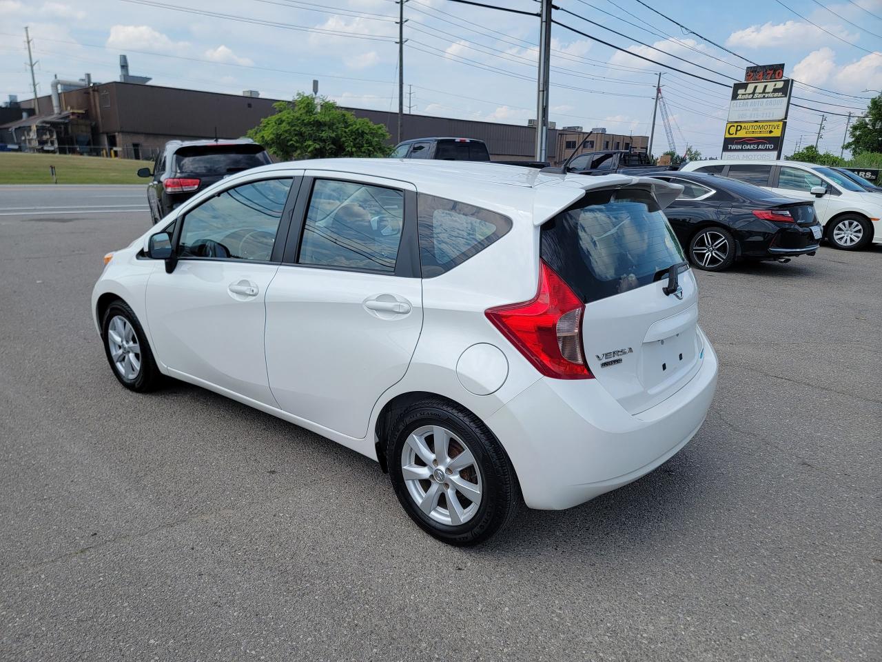 2014 Nissan Versa Note SV - Photo #6