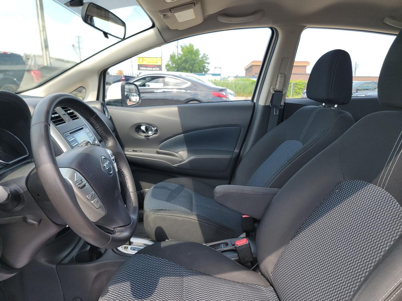 2014 Nissan Versa Note SV - Photo #9