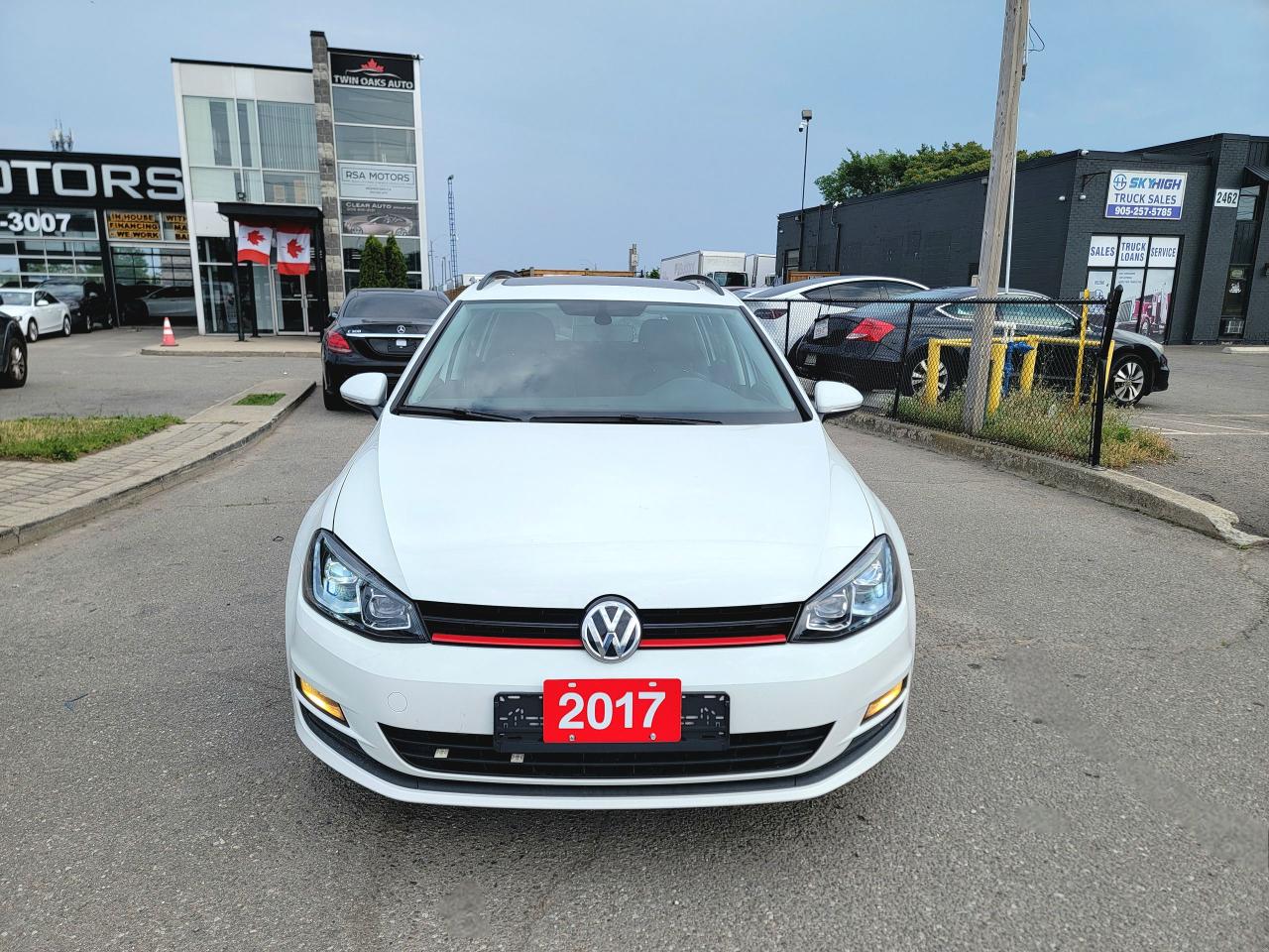 2017 Volkswagen Golf SportWagen Comfortline - Photo #2