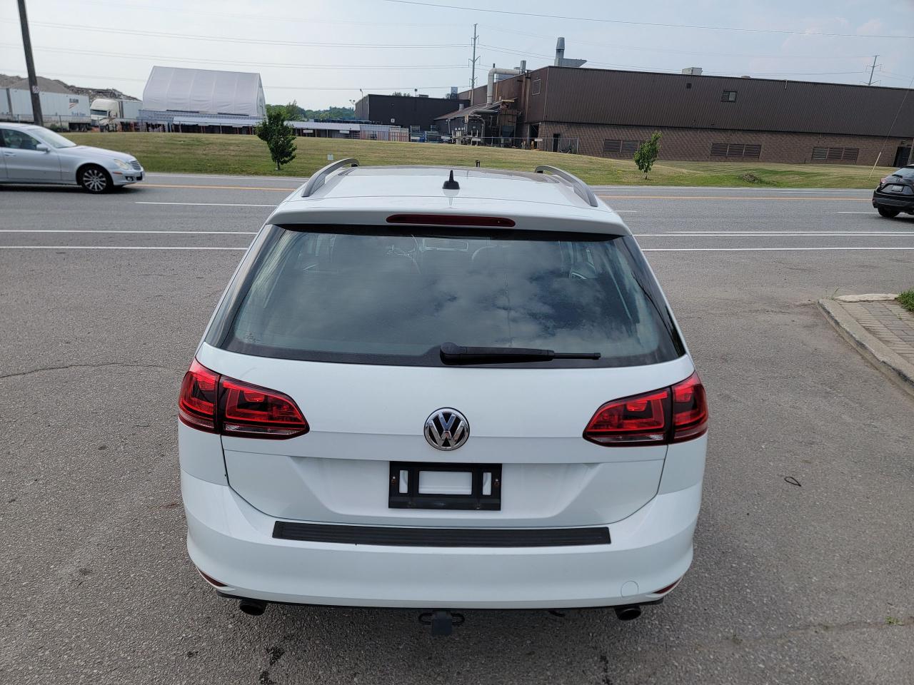 2017 Volkswagen Golf SportWagen Comfortline - Photo #6