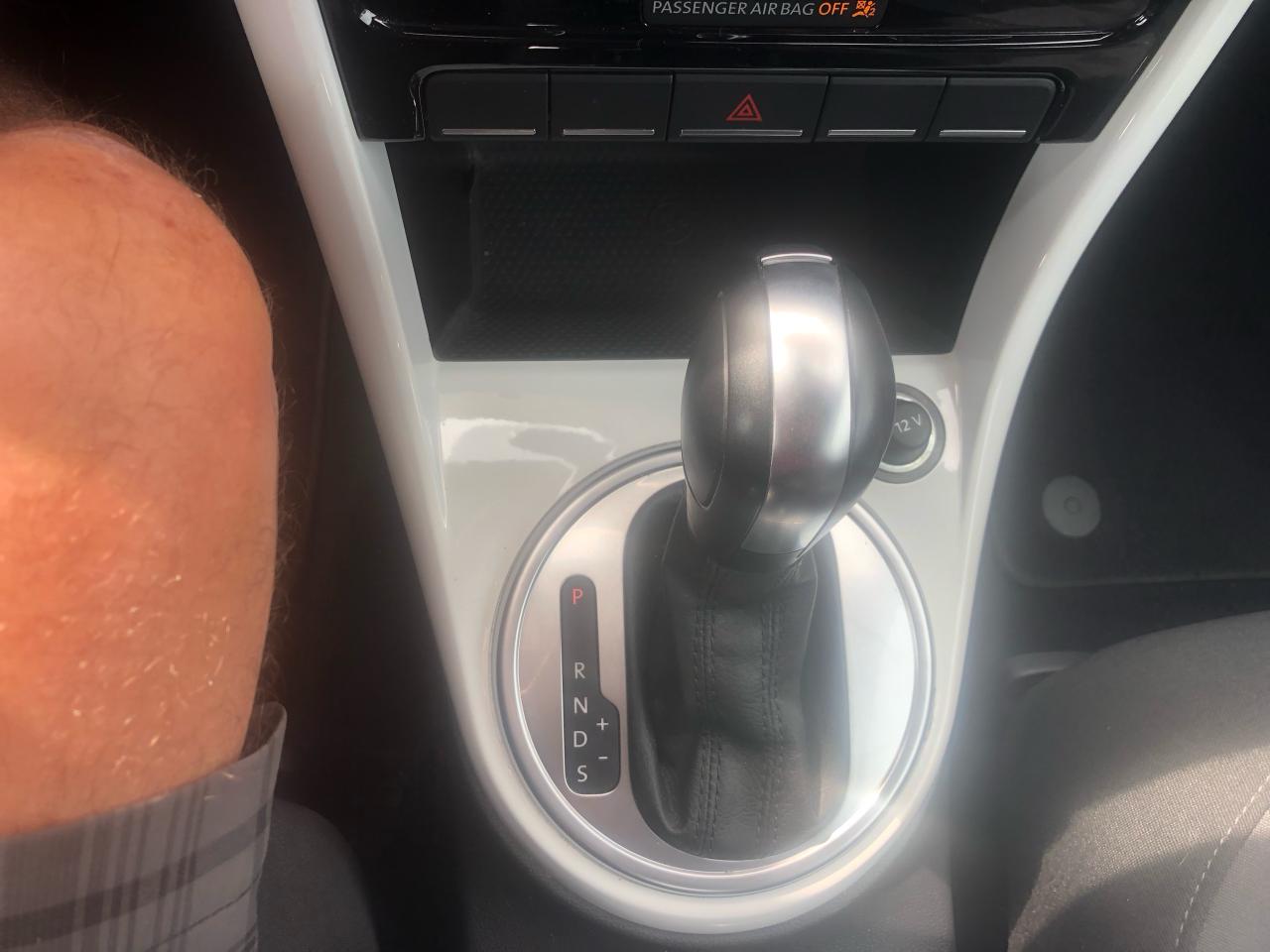 2018 Volkswagen Beetle Trendline - Photo #9