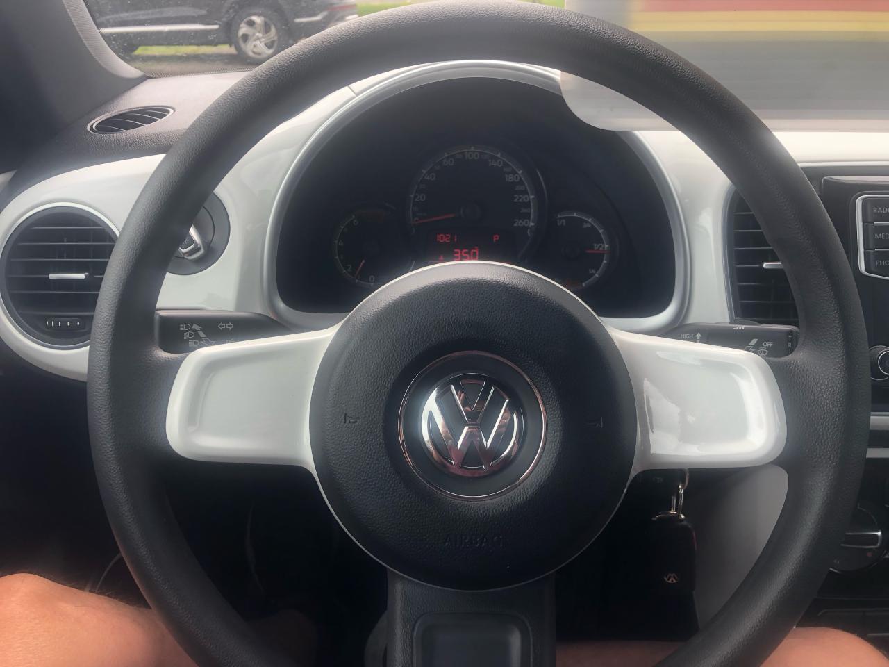 2018 Volkswagen Beetle Trendline - Photo #7