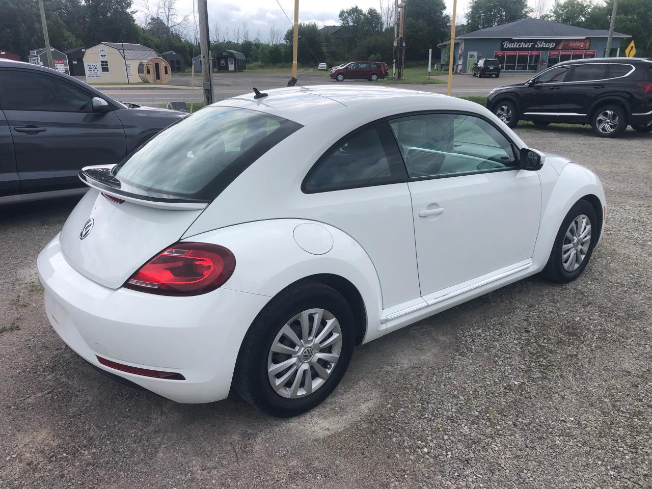 2018 Volkswagen Beetle Trendline - Photo #3