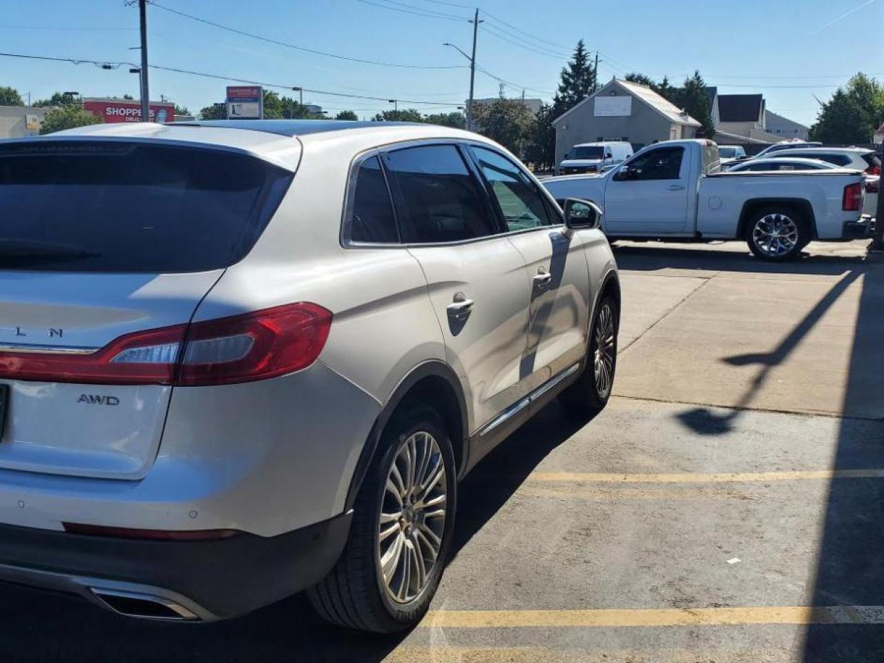 2017 Lincoln MKX AWD 4DR RESERVE - Photo #4