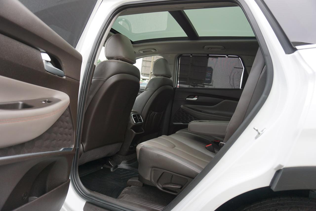 2020 Hyundai Santa Fe AWD CERTIFIED *ACCIDENT FREE* CAMERA NAV BLUETOOTH LEATHER HEATED SEATS PANO ROOF CRUISE ALLOYS Photo