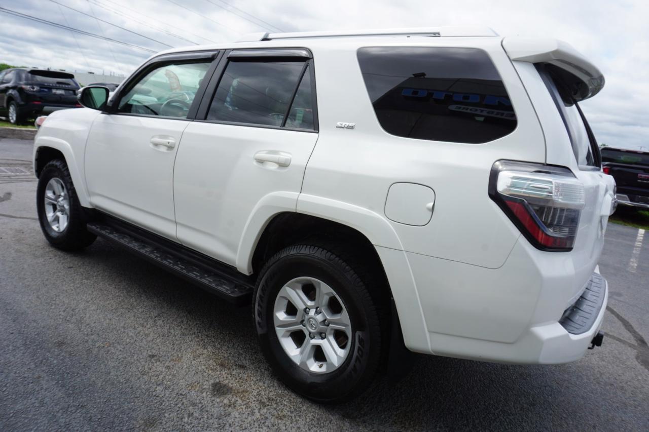 2018 Toyota 4Runner PREMIUM 4WD CERTIFIED *7 SEATS* CAMERA BLUETOOTH LEATHER HEATED SEATS SUNROOF CRUISE ALLOYS - Photo #4