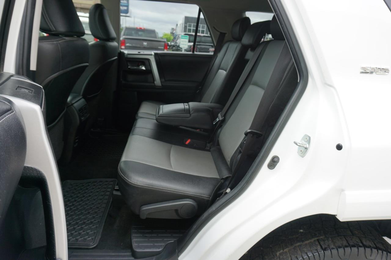 2018 Toyota 4Runner PREMIUM 4WD CERTIFIED *7 SEATS* CAMERA BLUETOOTH LEATHER HEATED SEATS SUNROOF CRUISE ALLOYS - Photo #16