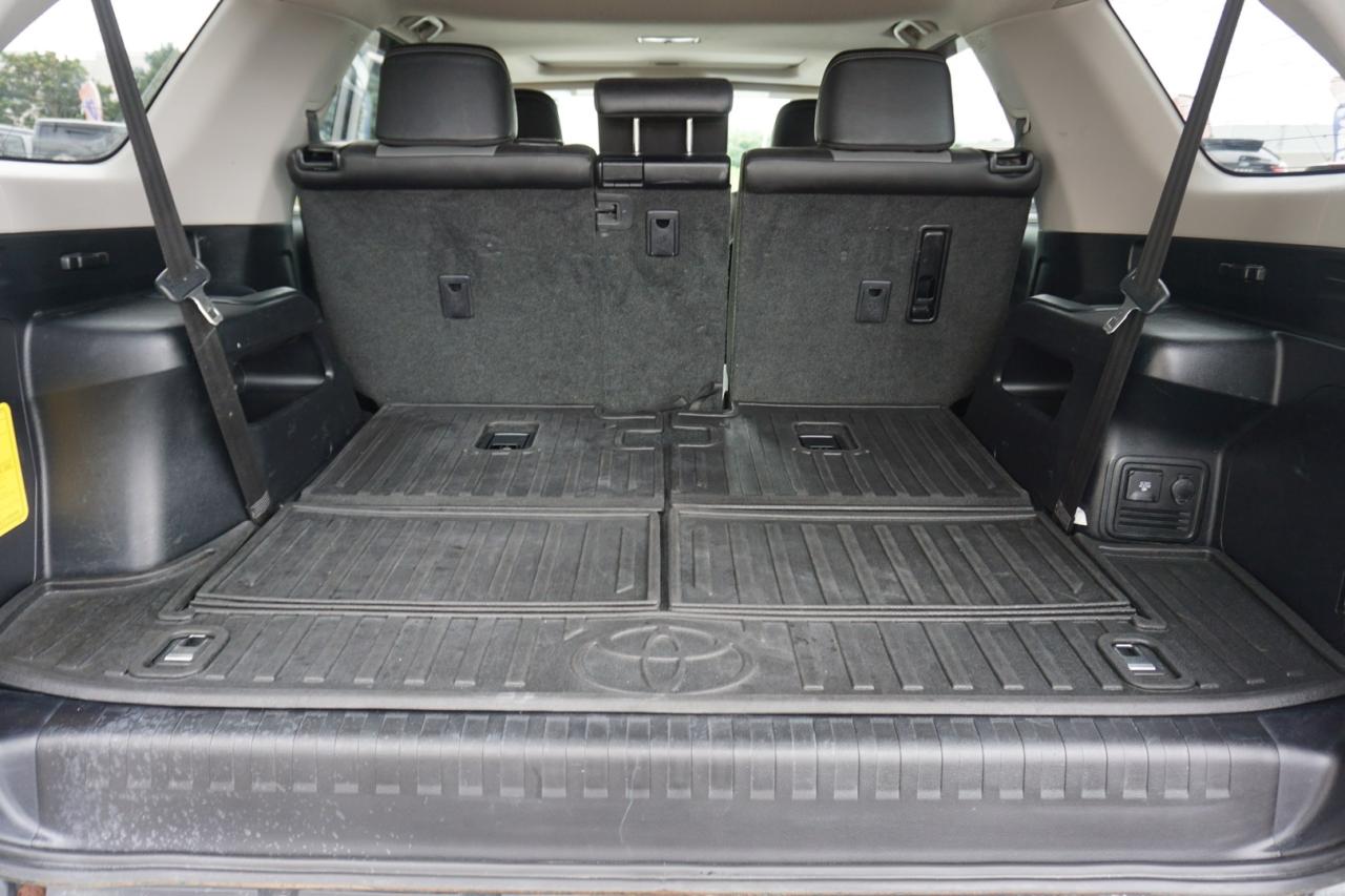 2018 Toyota 4Runner PREMIUM 4WD CERTIFIED *7 SEATS* CAMERA BLUETOOTH LEATHER HEATED SEATS SUNROOF CRUISE ALLOYS - Photo #35