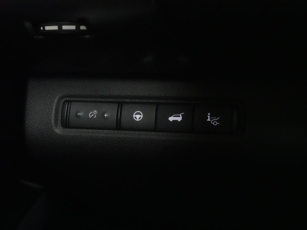 2022 Nissan Pathfinder SL | AWD | 8Pass | Nav | Sunroof | BSM | CarPlay