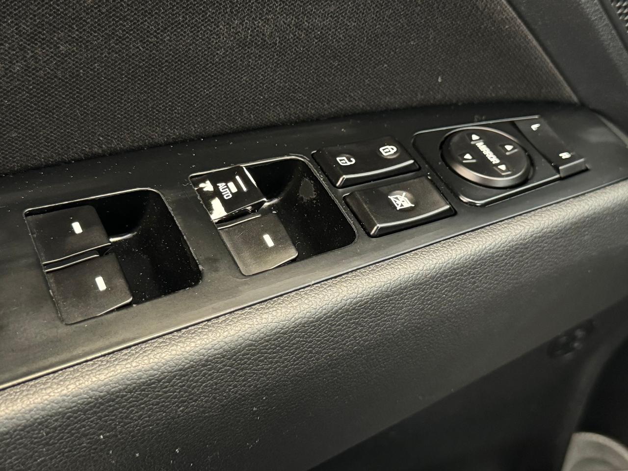 2018 Hyundai Elantra GL Manual+Camera+ApplePlay+Blind Spot+CLEAN CARFAX Photo