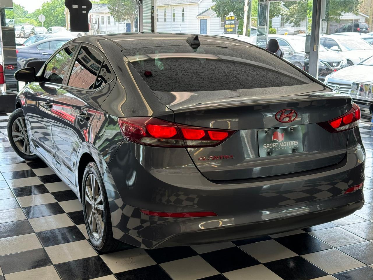 2018 Hyundai Elantra GL Manual+Camera+ApplePlay+Blind Spot+CLEAN CARFAX Photo