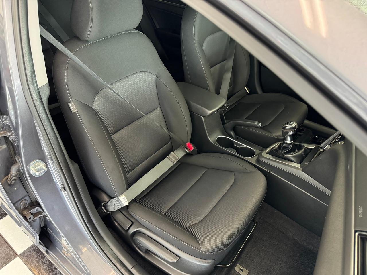 2018 Hyundai Elantra GL Manual+Camera+ApplePlay+Blind Spot+CLEAN CARFAX Photo